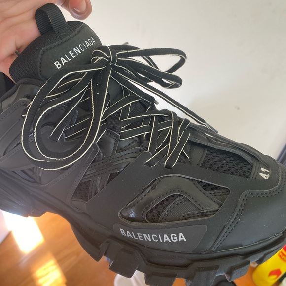 Balenciaga - Picture 6 of 8